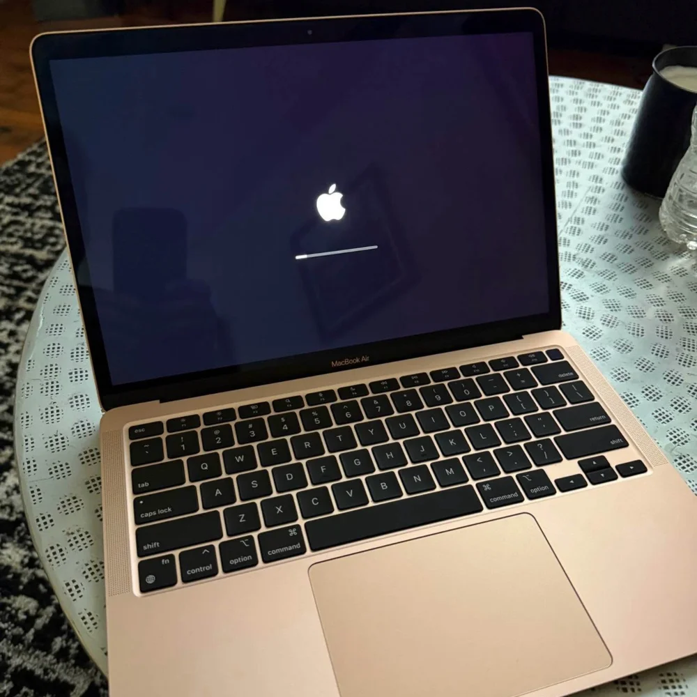 Apple MacBook - Gold